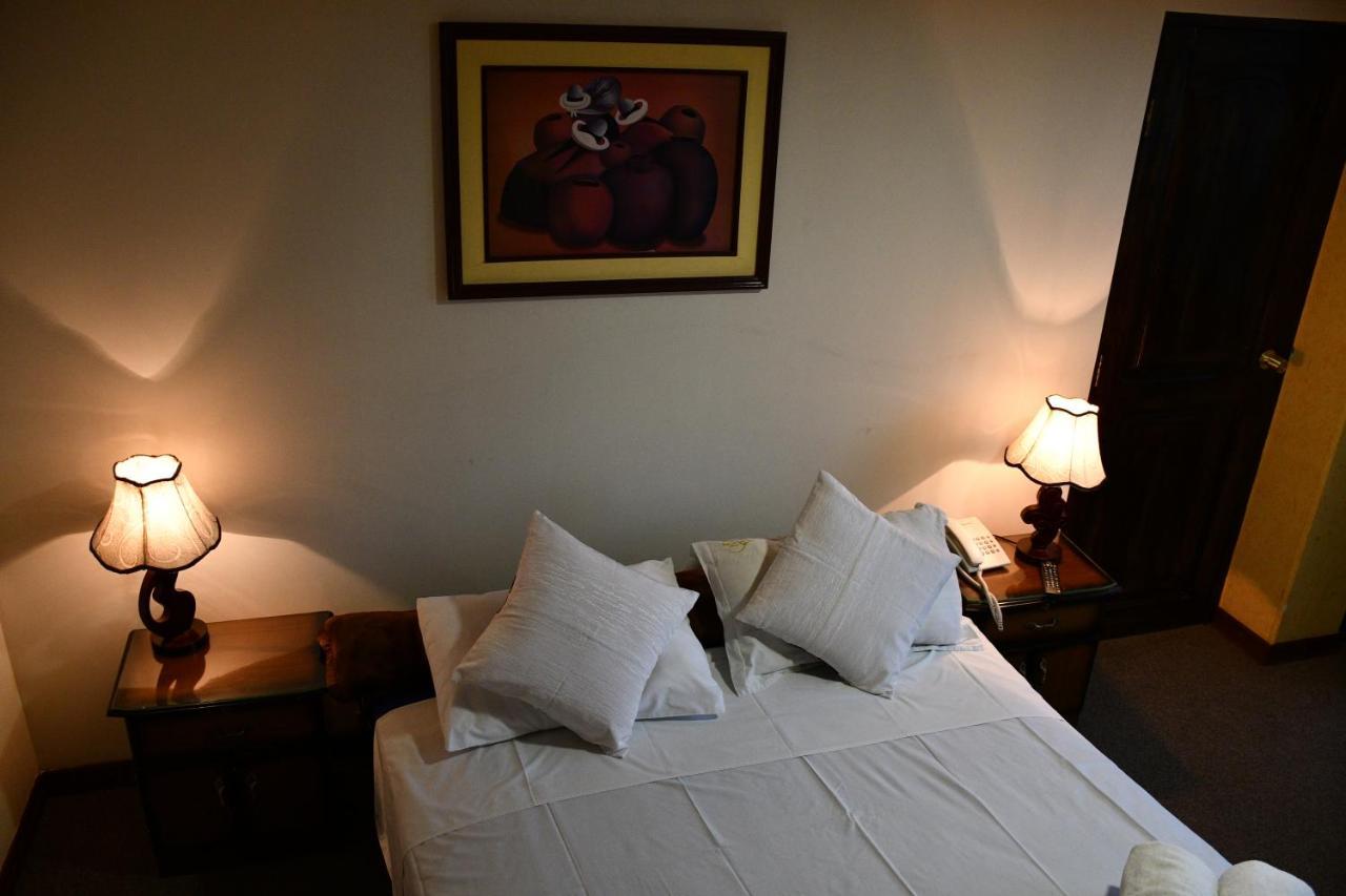 Terraza Hotel Ла Пас Екстериор снимка